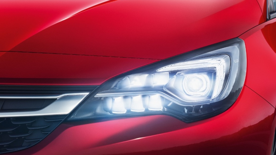 Μανία με το νέο σύστημα φωτισμού της Opel