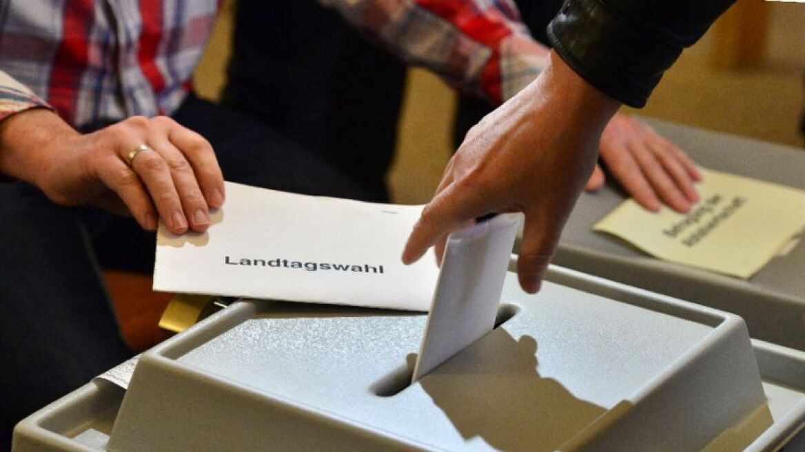 Η Ολλανδία ανακοίνωσε ότι η καταμέτρηση ψήφων στις εκλογές θα γίνει με το χέρι