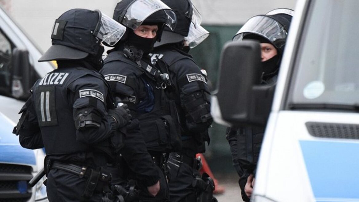 German police arrest man for plotting terror attack