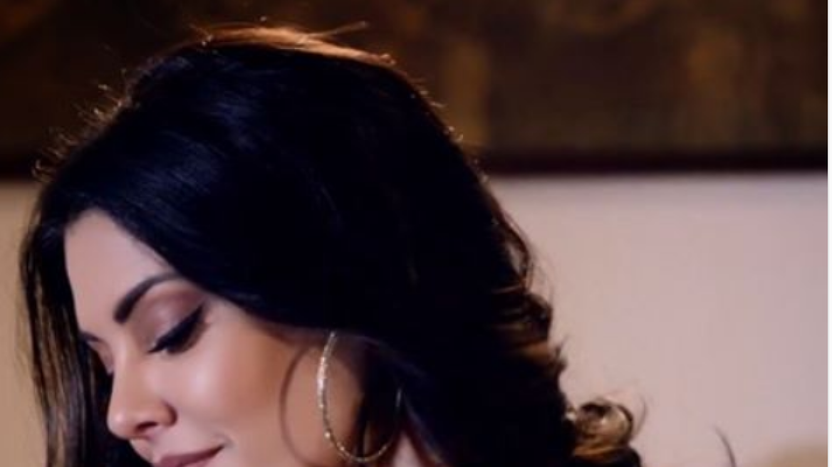 «Λουλουδού» η Μαρία Κορινθίου στο νέο βίντεο κλιπ του Κώστα Δόξα