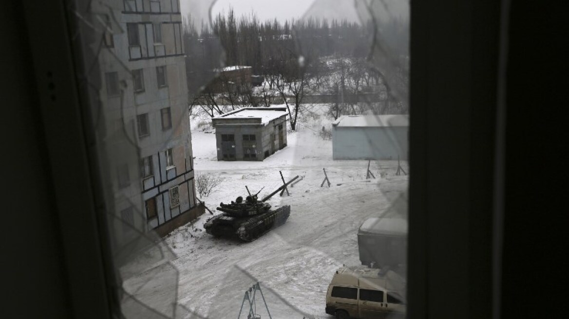 «Πινγκ-πονγκ» κατηγοριών μεταξύ Μόσχας και Κιέβου για το νέο ξέσπασμα βίας