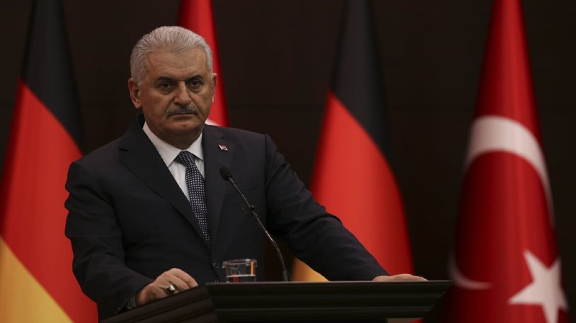 Turkey provocations continue: PM says 130 isles in Aegean in dispute