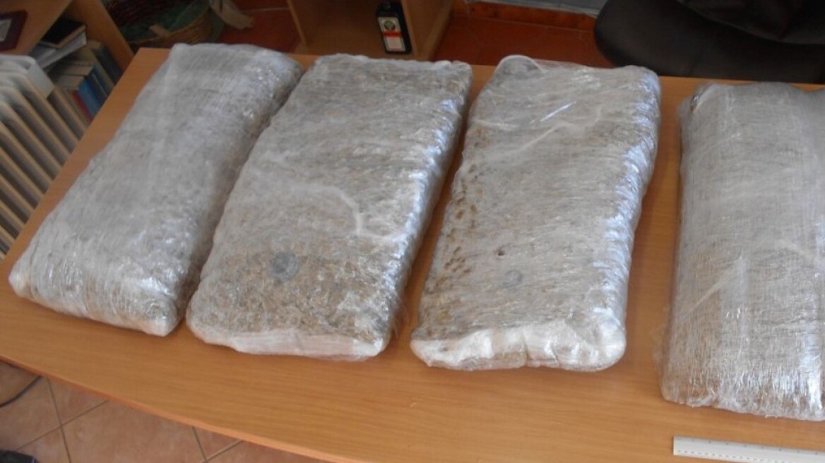 Βρέθηκαν 28 κιλά χασίς στην περιοχή Καβούρι της Ηλείας