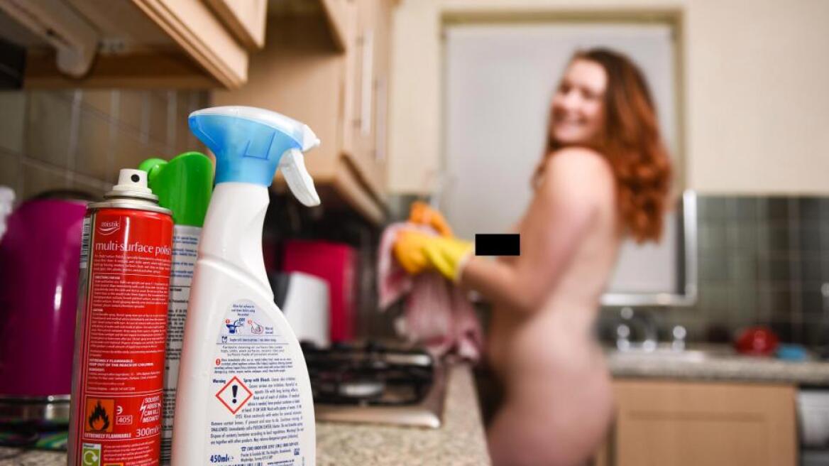 Φωτογραφίες: «Χρυσές δουλειές» για τις... γυμνές καθαρίστριες στη Βρετανία