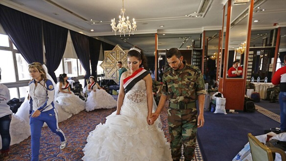 Συρία: Ο πρώτος ομαδικός γάμος μετά την κατάπαυση του πυρός