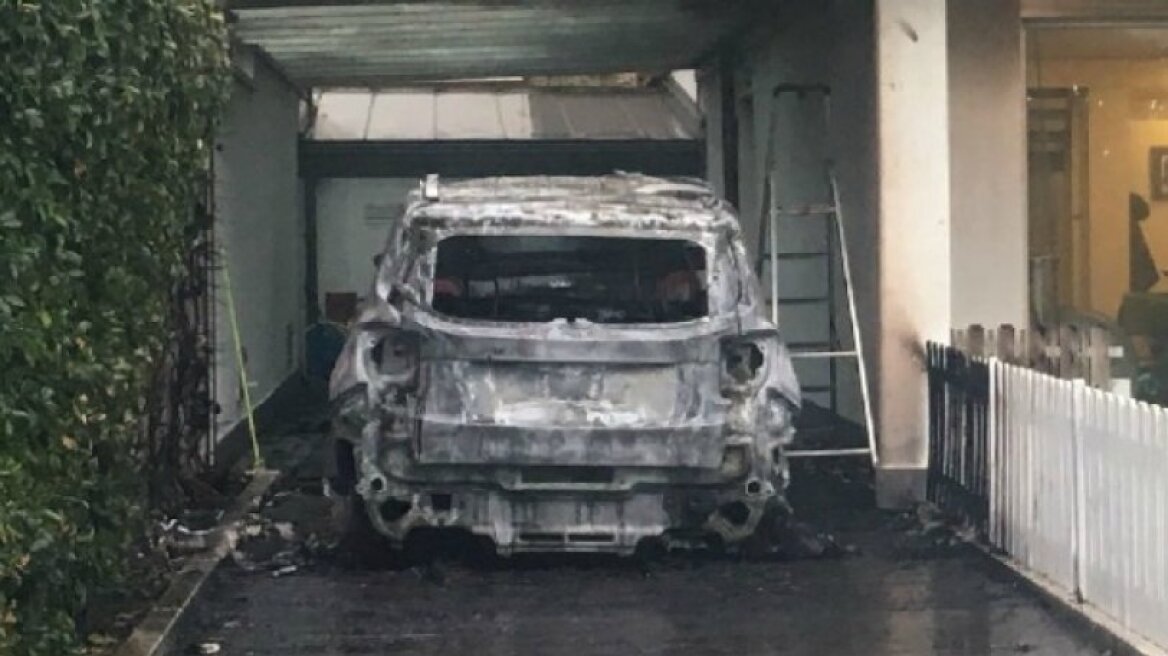 Έκαψαν αυτοκίνητα του προέδρου της Πεσκάρα