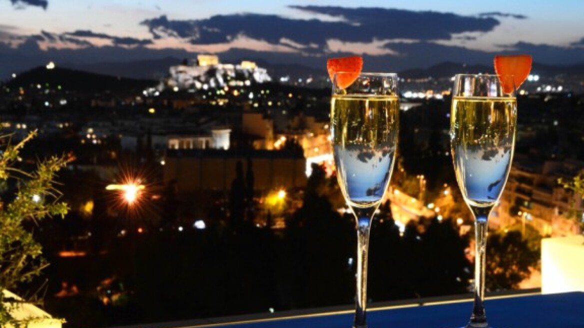 Κάνε share και κέρδισε ένα ρομαντικό δείπνο στο Galaxy του Hilton Αθηνών!