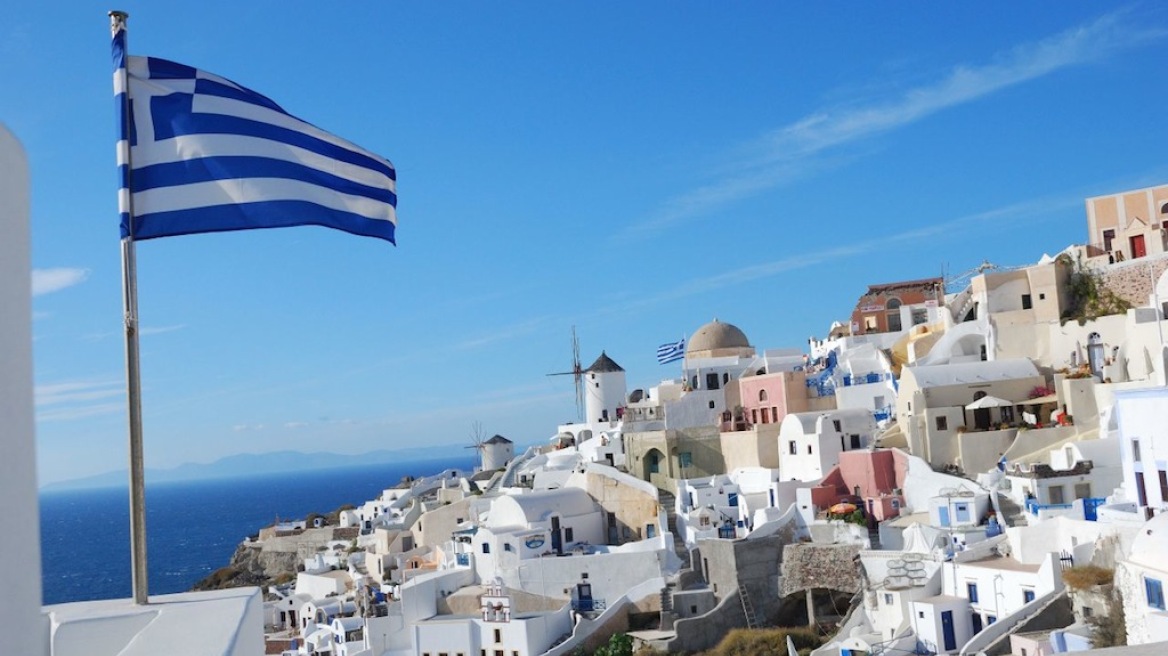 Thomas Cook: Αύξηση 40% στις κρατήσεις για διακοπές στην Ελλάδα