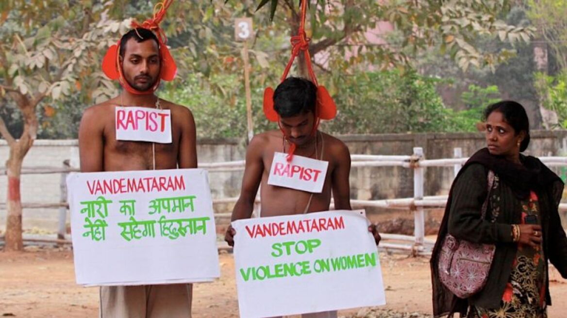 Ινδή υπουργός: Οι βιαστές να κρεμιούνται ανάποδα και να δέρνονται έως ότου βγει το δέρμα τους!