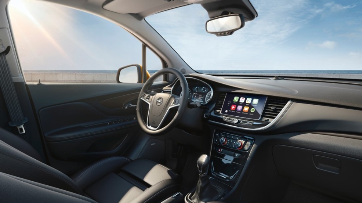 Η Opel εξηγεί το infotainment και με video
