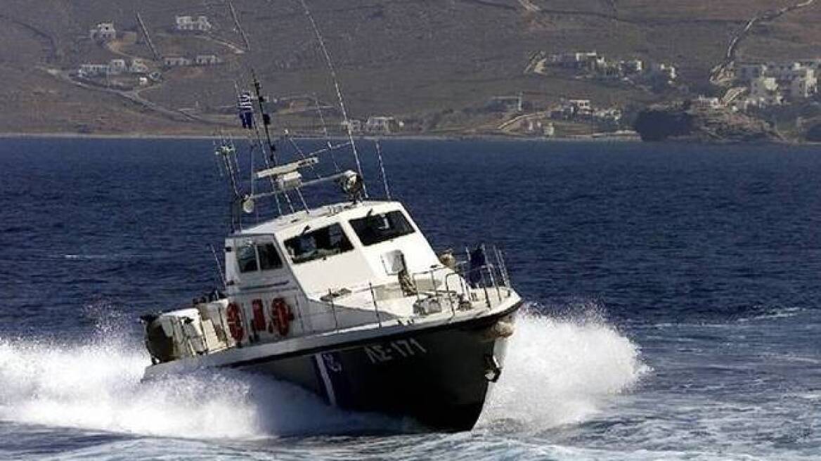 Σητεία: Συναγερμός για ακυβέρνητο σκάφος με οκτώ επιβαίνοντες