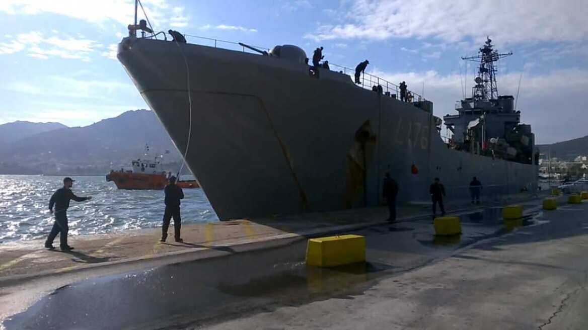 Μυτιλήνη: Εκκενώθηκε το αρματαγωγό «Λέσβος» από τους μετανάστες