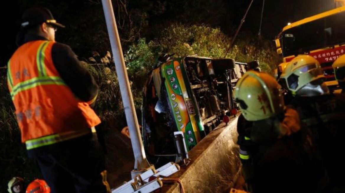Ανατροπή λεωφορείου στην Ταΐβάν με 32 νεκρούς