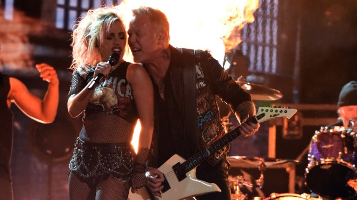 Επεισοδιακή η σύμπραξη επί σκηνής των Metallica με τη Lady Gaga στα Grammys