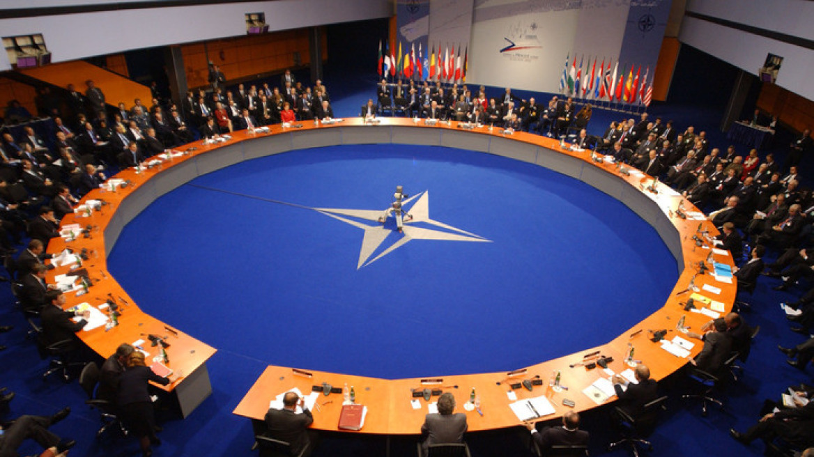 Greece among only 3 NATO members that pay their share