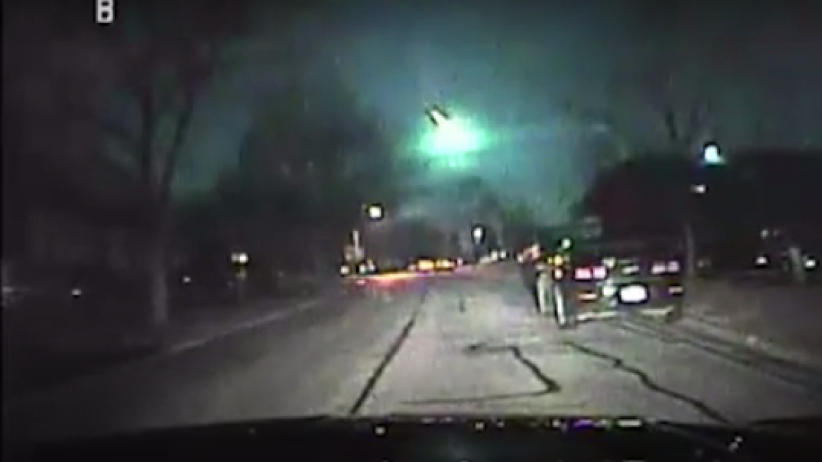 Meteor puts on a light show over Midwest and for the cameras (VIDEOS)
