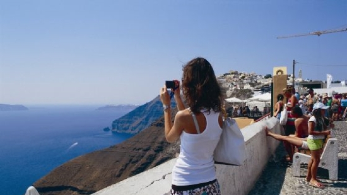 TUI: «Εκπληκτικά ισχυρές» φέτος οι πωλήσεις για Ελλάδα