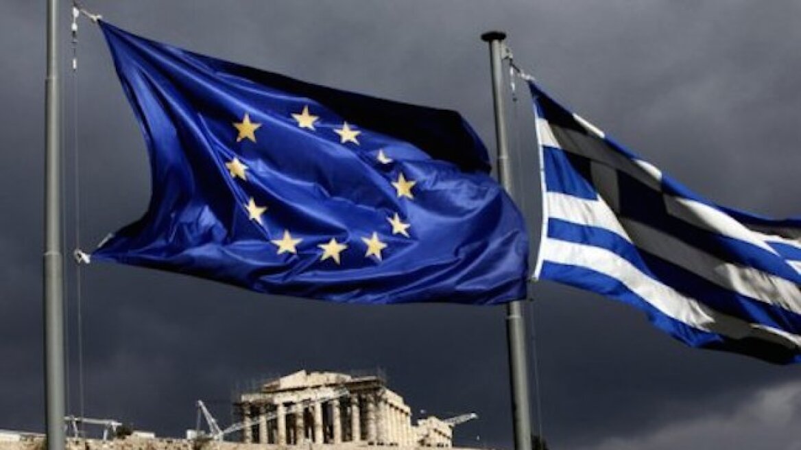 Guardian: Από το κακό στο χειρότερο η Ελλάδα