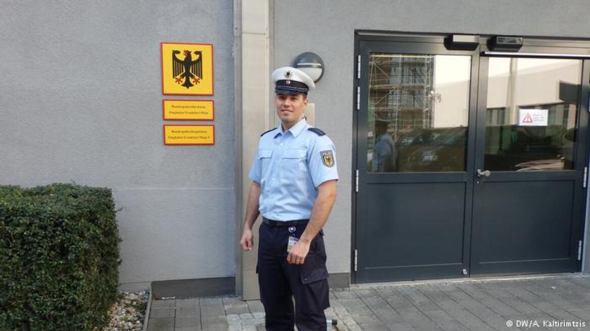 Έλληνας, χωρίς γερμανική υπηκοότητα, αρχιφύλακας στην Bundespolizei
