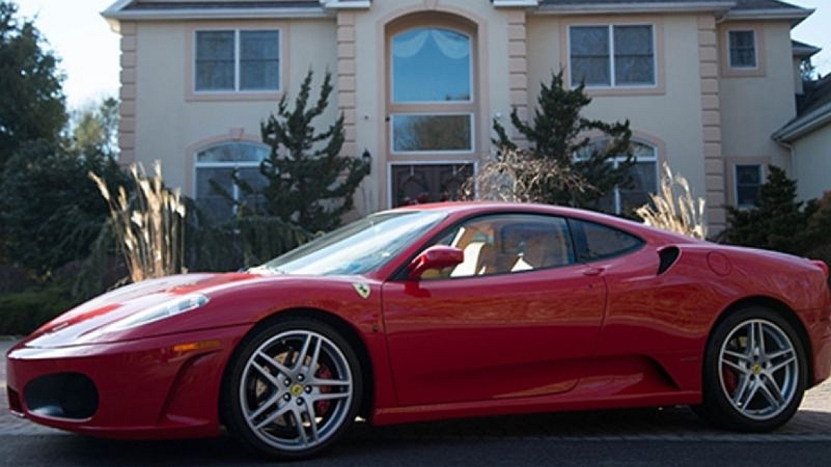 Πόσο πουλάει την Ferrari του Donald Trump;
