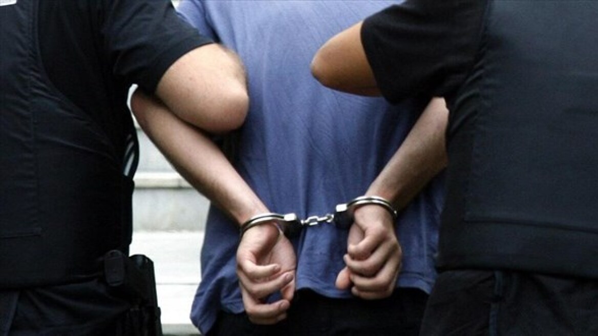 Νέο Ψυχικό: Συνελήφθη μετά από καταδίωξη 30χρονος που «άνοιγε» αυτοκίνητα