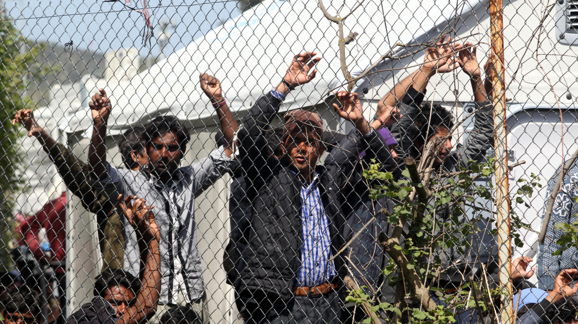Διεθνής Αμνηστία: Ακατάλληλα ακόμα και για παραμονή λίγων ημερών τα κέντρα υποδοχής προσφύγων