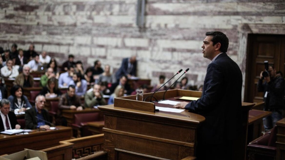 Επιχείρηση «τόνωσης ηθικού» από το Μαξίμου σε βουλευτές και ΣΥΡΙΖΑ