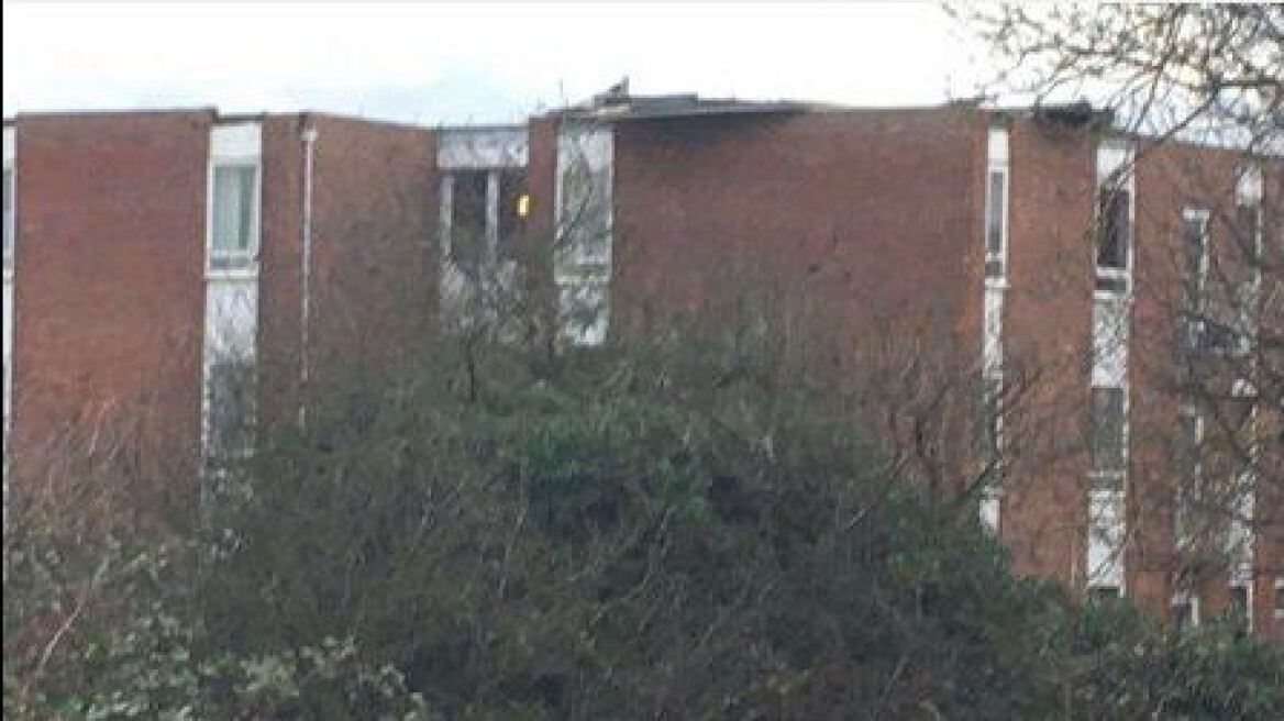Βρετανία: Κτίριο κινδυνεύει με κατάρρευση λόγω Doris - Εκκενώθηκαν 64 κτίρια
