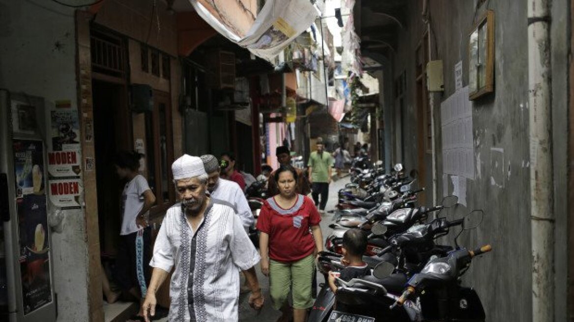 Τρομερό: Τέσσερις Ινδονήσιοι είναι πιο πλούσιοι και από 100 εκατομμύρια φτωχούς μαζί