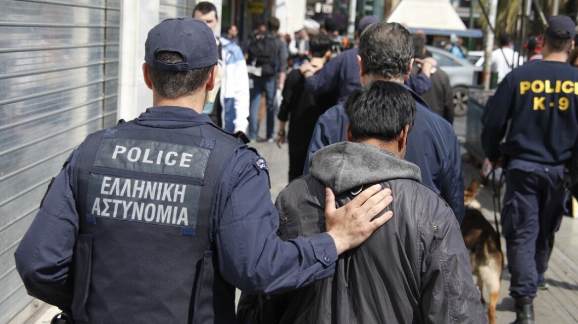 Στα χέρια της αστυνομίας μεγάλο κύκλωμα διακίνησης μεταναστών 