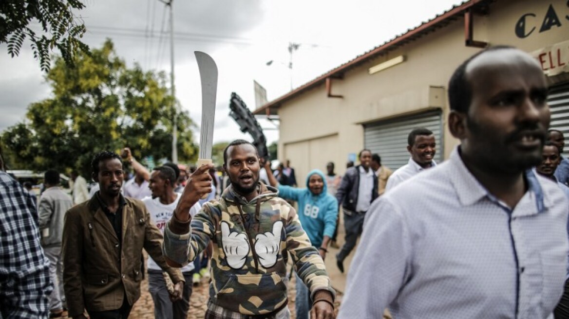 Χάος στη Νότια Αφρική: Άγριες συγκρούσεις μεταναστών και ντόπιων στην Πρετόρια