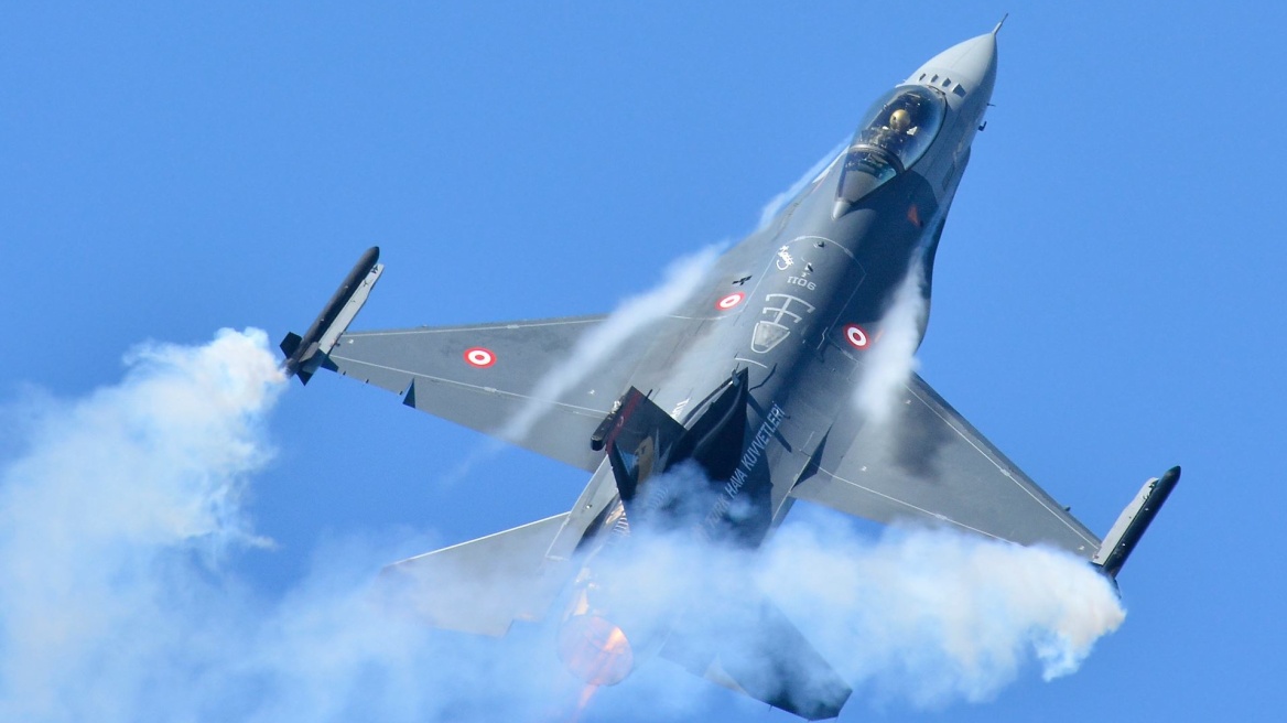 Νέες παραβιάσεις από τουρκικά μαχητικά αεροσκάφη την Καθαρά Δευτέρα