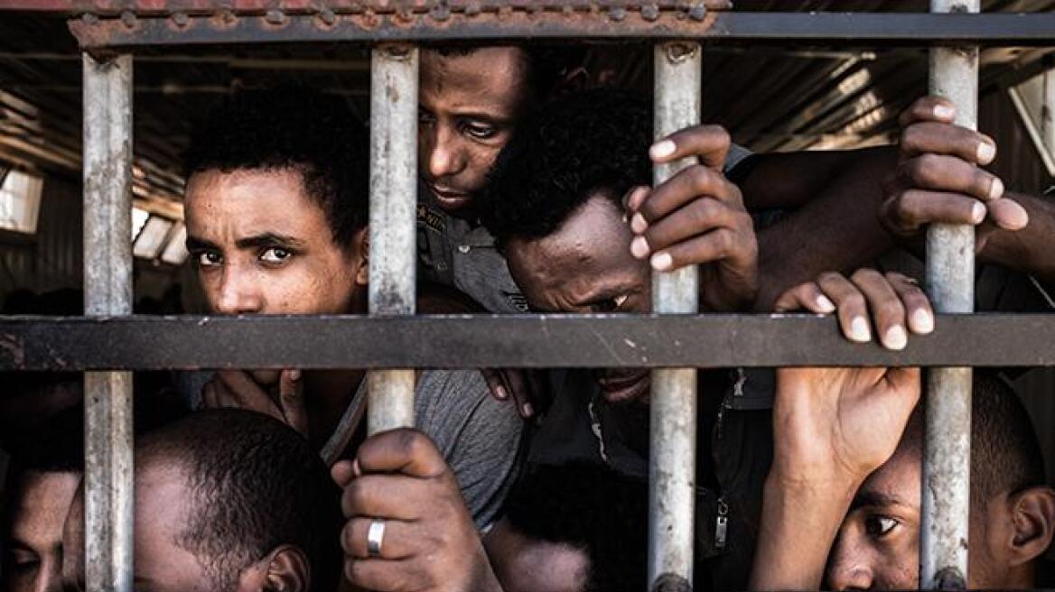 Unicef: Βιασμοί, ξυλοδαρμοί και βασανιστήρια σε κέντρα μεταναστών-κολαστήρια στη Λιβύη