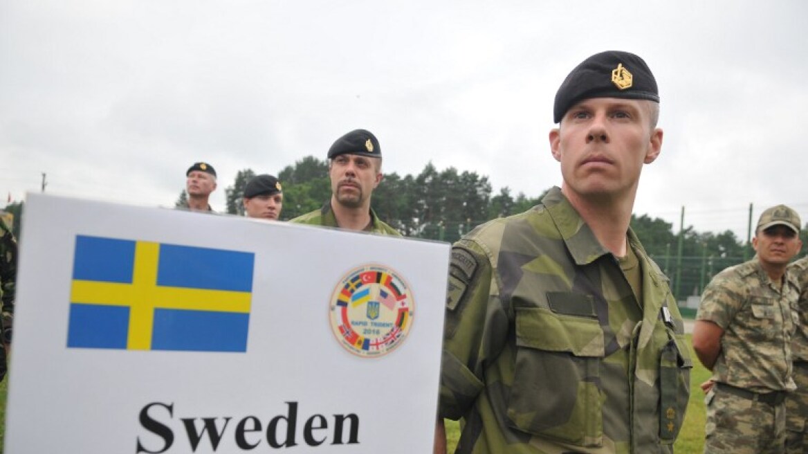 Επαναφέρει την υποχρεωτική στρατιωτική θητεία η Σουηδία λόγω... Ρωσίας