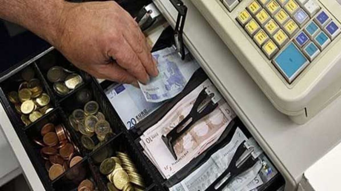 Αιτωλοακαρνανία: Σήκωσαν ταμειακή μηχανή με 3.000 ευρώ από βενζινάδικο