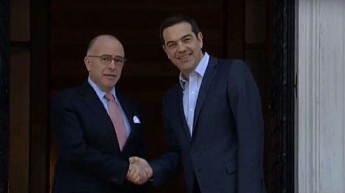 Τσίπρας: Η Ελλάδα θα βγει πιο δυνατή από την κρίση - Καζνέβ: Έχουμε εμπιστοσύνη στην ανάκαμψη της οικονομίας