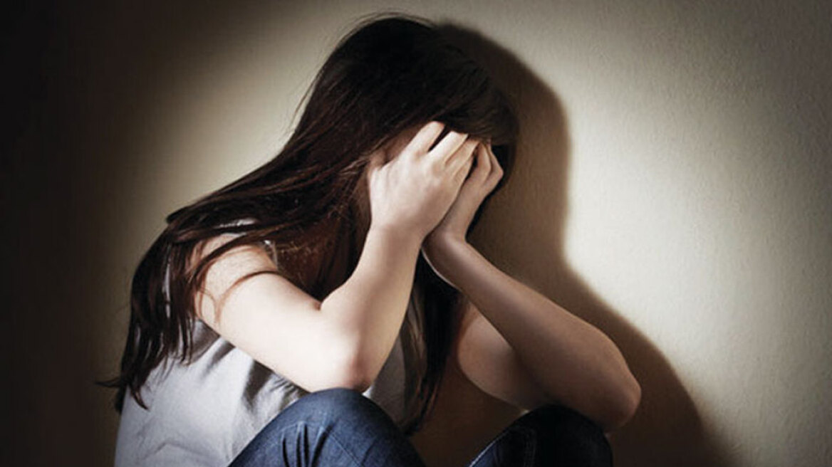 Ανατριχιαστική καταγγελία: Μητέρα κατήγγειλε ομαδικό βιασμό της στην Εύβοια