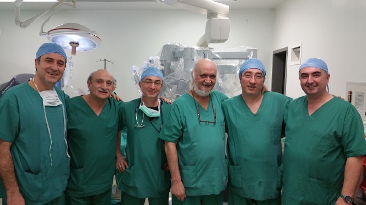 Πρώτη φορά στην Ελλάδα: Ρομποτική λοβεκτομή θώρακα σε 80χρονο με καρκίνο του πνεύμονα