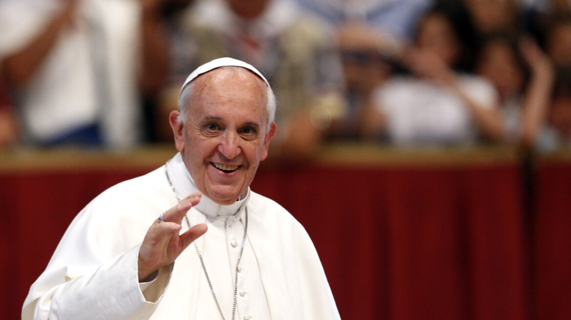 Πάπας Φραγκίσκος: Αφήστε τα κινητά και πιάστε τη Βίβλο
