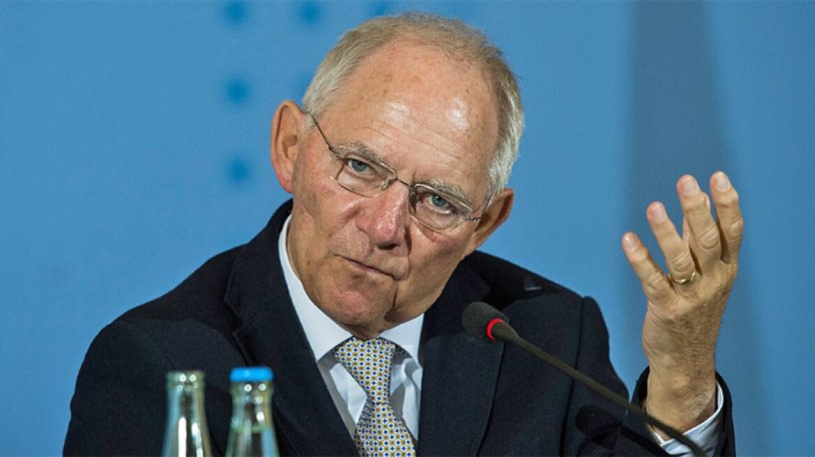 Schauble: Greece must decide if it wants to stay in Eurozone
