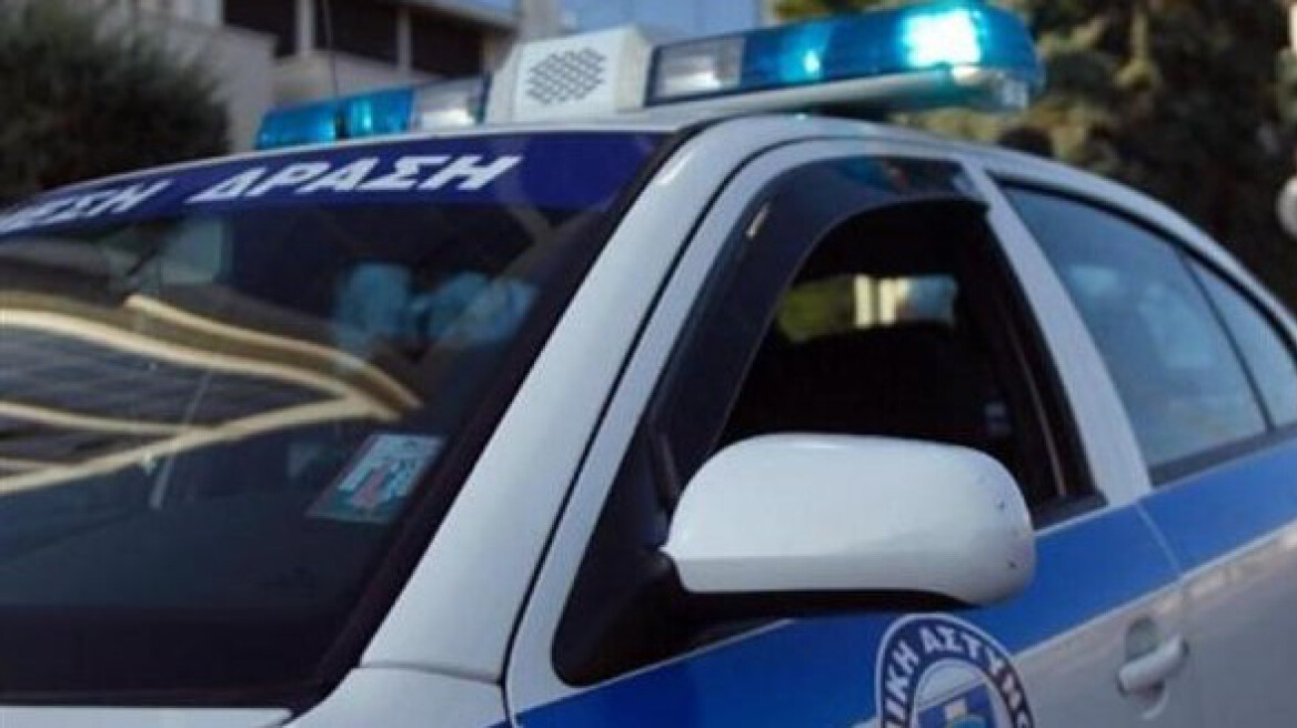 Ηράκλειο: Συνελήφθησαν πέντε άτομα για 55 κλοπές αντικειμένων από οχήματα 