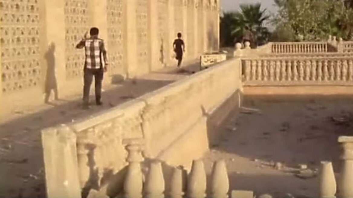 A 2.600-year-old Palace has been discovered under a shrine demolished by ISIS