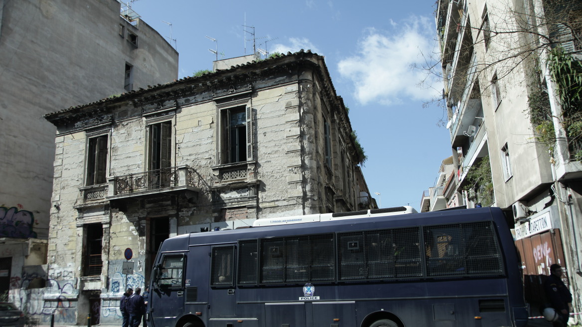 ΕΛΑΣ για καταλήψεις που εκκενώθηκαν: Στο κτήριο της Αχαρνών θα βάλουμε ασυνόδευτα παιδιά, στο δήμο η Βίλα Ζωγράφου
