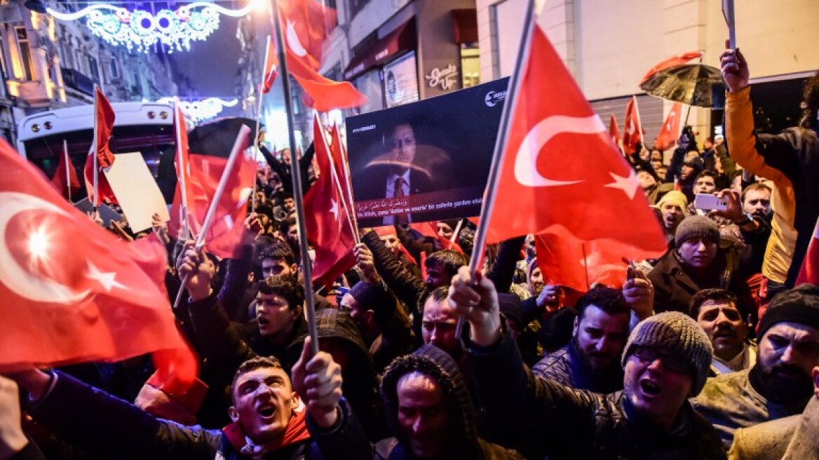 Το Βερολίνο δεν θα απαγορεύσει εκδηλώσεις Τούρκων πολιτικών