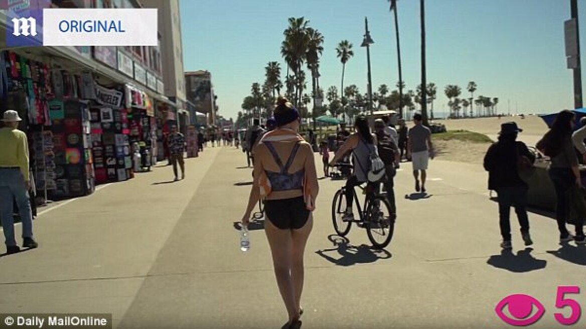 Μοντέλο με «βαμμένο» μαγιό βγαίνει βόλτα στην παραλία: Πόσοι την κατάλαβαν;