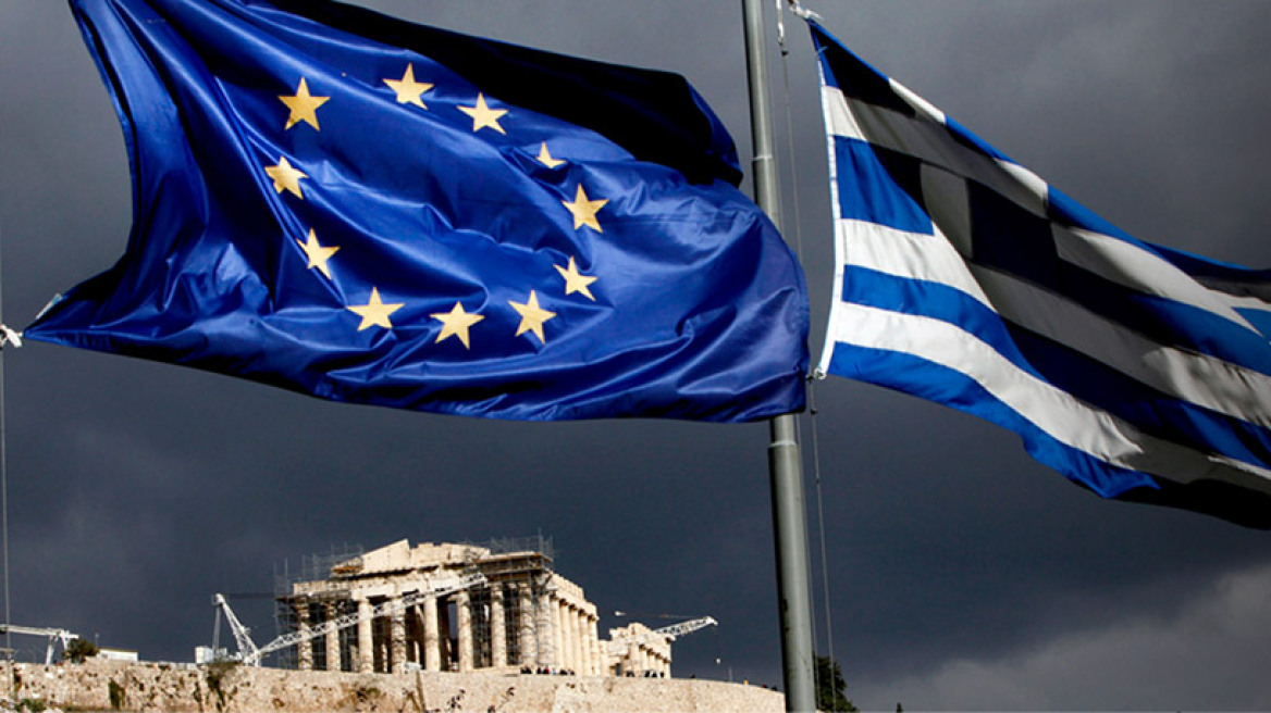Γρ. Προϋπολογισμού Βουλής: Χρέος και αβεβαιότητα παγιδεύουν την Ελλάδα στην ύφεση