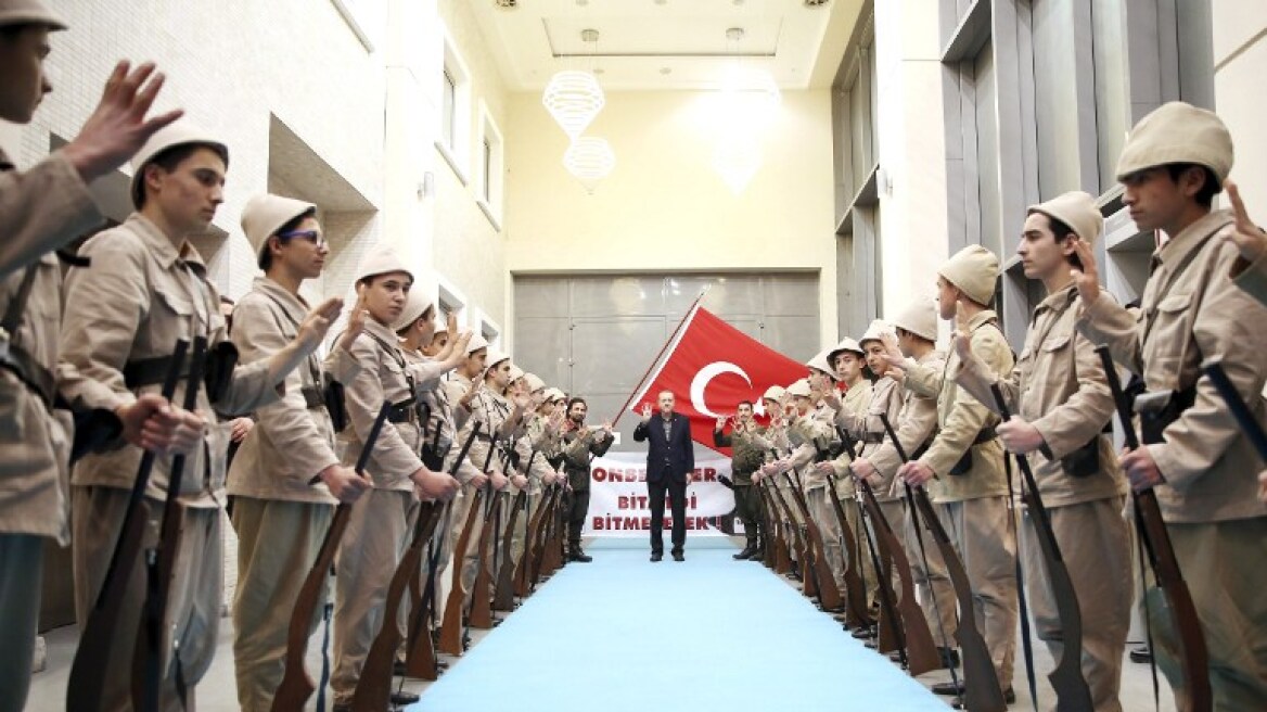 Στα άκρα η Τουρκία: Θέλει να μπλοκάρει τη συμμετοχή της σε ασκήσεις του ΝΑΤΟ