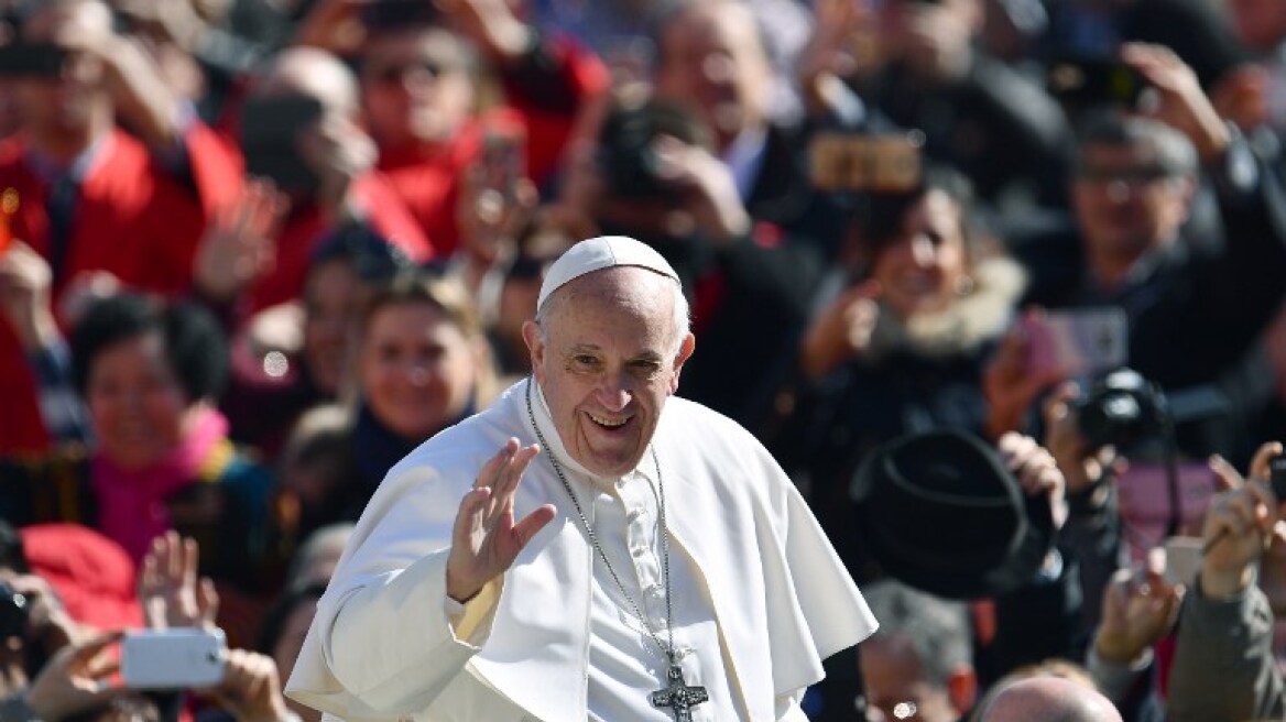 Πάπας Φραγκίσκος: «Όποιος κλείνει επιχειρήσεις και αφαιρεί εργασία αμαρτάνει»