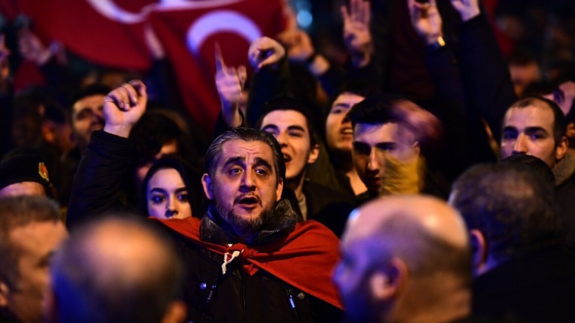 Το Ρότερνταμ επέτρεψε τη διεξαγωγή διαδήλωσης υπέρ των δικαιωμάτων των Τούρκων