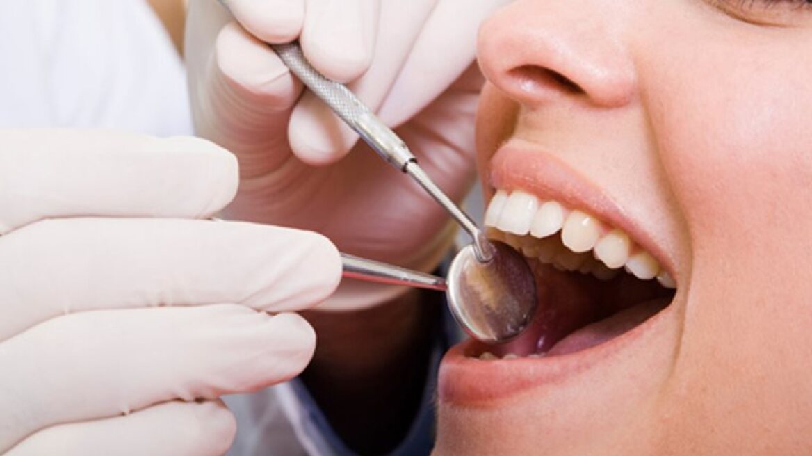 Επιθεωρητές Υγείας: «Η λεύκανση δοντιών είναι αμιγώς ιατρική και όχι κοσμητική πράξη»